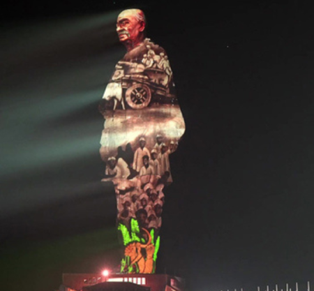 Statue of Unity Light and laser show