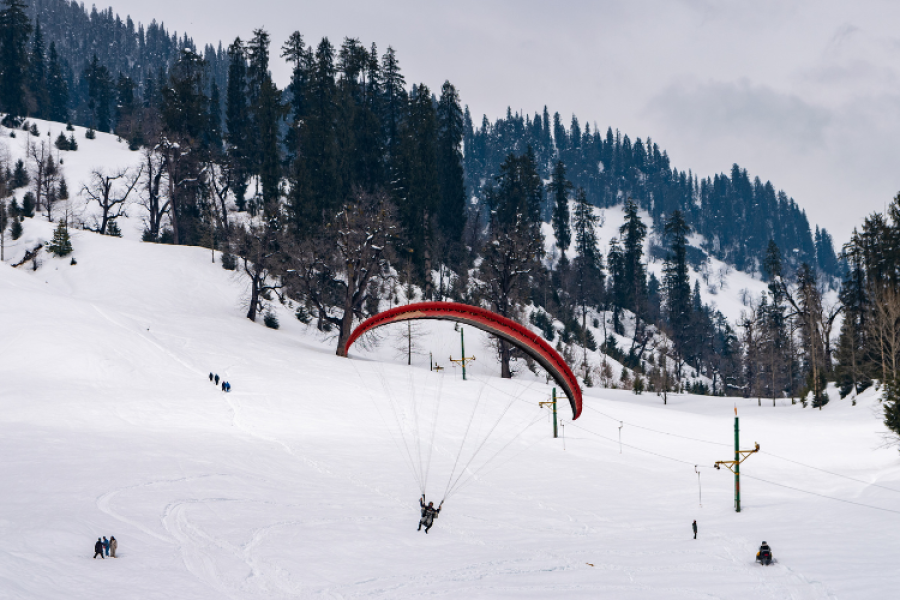 Paragliding in Solang Valley, Manali